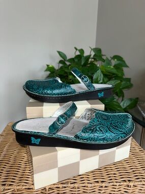 Alegria Turquoise Embossed Women's Mules size 41